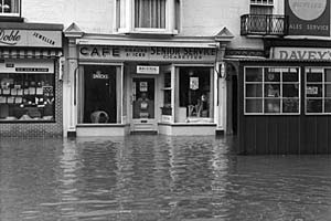 Cowick Street flooding