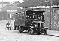 An omnibus waits in the Queen Street Station yard.