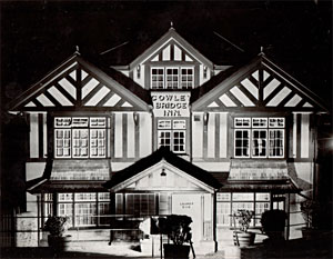 The Cowley Bridge Inn at night